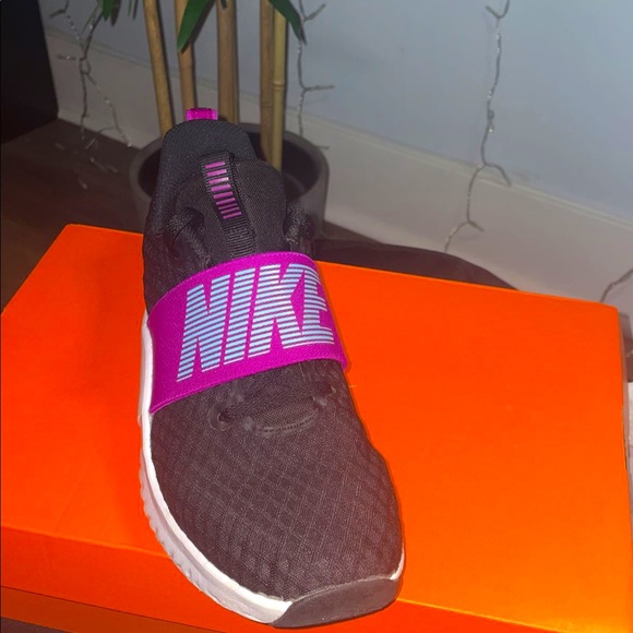 NIKE - In Season TR 9 (Black, Purple & Light Aqua) - Picture 3 of 3